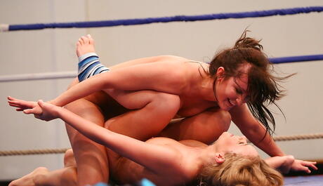 Excellent babes Bailee and Colette W. in wild lesbian catfight 