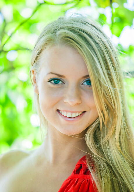 Luscious russian blond teen Stella Lane in nice skirt likes some hot foot fetish outdoor